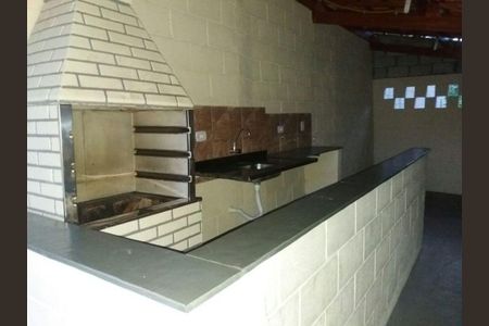 3_photo/94ce556a5f.f861ecc718bdcbd7-ATLAS-7fa4c72f-b810-4afa-a96a-b836ceffee2e.jpg de casa à venda com 2 quartos, 49m² em Conjunto Promorar Raposo Tavares, São Paulo