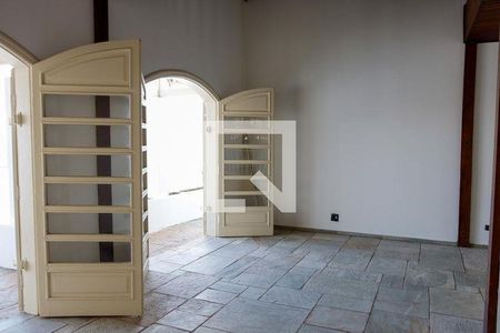 2_photo/94ce5577b1.e9744f0b397a6472-ATLAS-d9acef44-0ee7-4373-82ef-86f005f621e0.jpg de casa à venda com 5 quartos, 210m² em City Bussocaba, Osasco