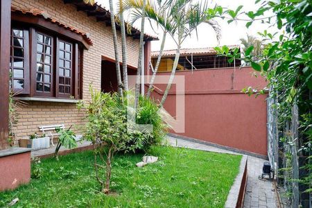 47_photo/94ce557827.11ceba12b51dba80-ATLAS-c63e75c3-6745-419c-afe0-07092faec3b2.jpg de casa à venda com 4 quartos, 300m² em City Bussocaba, Osasco