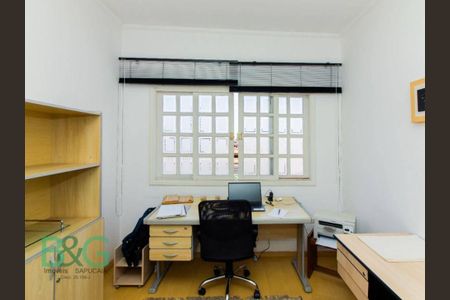 6_photo/94ce55790b.b63fb19834d8465e-ATLAS-0ba599e5-089b-46a2-9d9e-e9a48dc43d99.jpg de casa à venda com 4 quartos, 271m² em City Bussocaba, Osasco