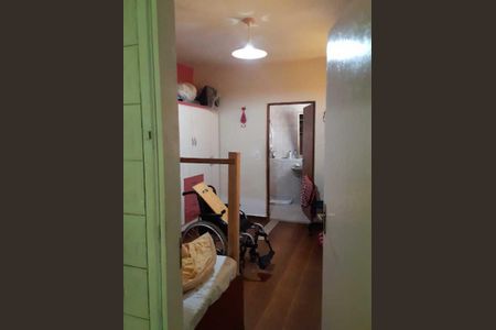 3_photo/94ce5581fb.9845a183adc4e21d-ATLAS-3c680cba-0740-48c7-bc61-e524021ab6c7.jpg de casa à venda com 3 quartos, 160m² em Bussocaba, Osasco