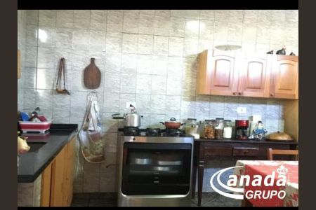 7_photo/94ce5585a7.04f4efb4ec0e2ec3-ATLAS-8e39e17d-9863-47ac-97f9-39098b3cf2ad.jpg de casa à venda com 4 quartos, 249m² em Jardim D'abril, Osasco