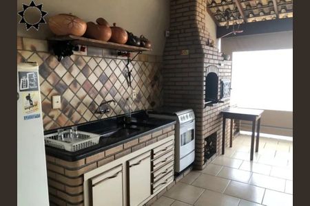 2_photo/94ce5586eb.7014f0fcb964990e-ATLAS-85adea4e-8a51-430f-96cb-5006870cfc15.jpg de casa à venda com 3 quartos, 200m² em Jardim D'abril, Osasco