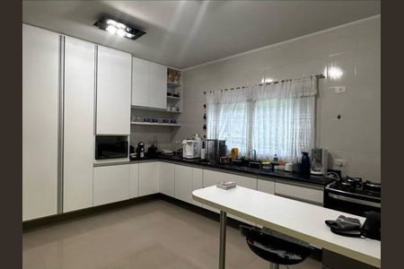 10_photo/94ce558c39.d55b36f64ebf45c1-ATLAS-0f16845b-4a83-4c02-aa2d-6f3da41e17d9.jpg de casa à venda com 4 quartos, 400m² em Adalgisa, Osasco