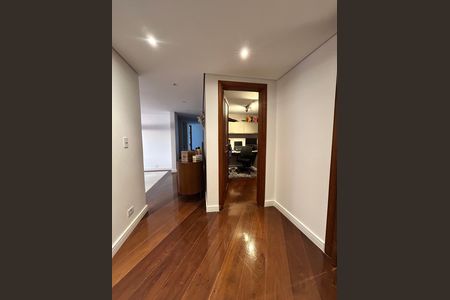 8_photo/94ce558e19.dda3a78fb47de289-ATLAS-e6a40ace-be2c-471b-852f-7faaa0dd1ef9.jpg de casa à venda com 5 quartos, 450m² em Adalgisa, Osasco