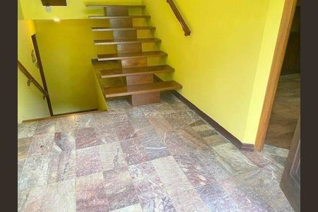 9_photo/94ce558ebd.daef4070947673a7-ATLAS-9ff1b3a5-81d7-4095-bfcd-b275e792ef98.jpg de casa à venda com 4 quartos, 246m² em Adalgisa, Osasco