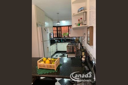 4_photo/94ce558f5b.82dfd85ef928e01e-ATLAS-394bc092-6d25-4b27-b3a3-b42ea28e4b90.jpg de casa à venda com 3 quartos, 205m² em Jardim D'abril, Osasco