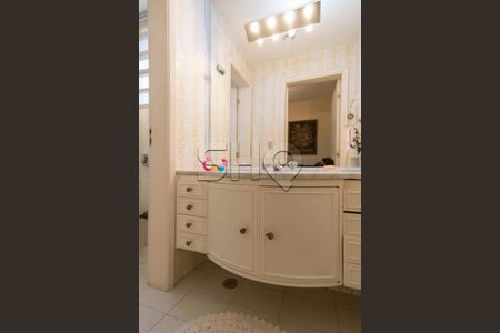 4_photo/94ce5597c3.d2505e2e47b23869-ATLAS-b838dc30-7351-408a-9aed-3f83473f1b8e.jpg de apartamento à venda com 4 quartos, 228m² em Jardim Dabril, São Paulo