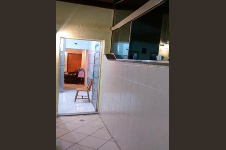 10_photo/94ce559bef.9d98818feaf13c36-ATLAS-c0d24f3e-10ef-4c65-8f2e-bfd9b4cc2c06.jpg de casa à venda com 2 quartos, 69m² em Rio Pequeno, São Paulo