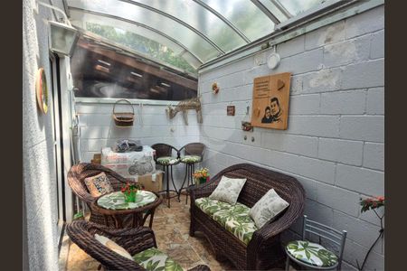 6_photo/94ce55b2ff.adbb37f92a381176-ATLAS-2e3e0fe1-2741-4534-bbc3-55f1e078bef3.jpg de casa de condomínio à venda com 3 quartos, 115m² em Jardim das Esmeraldas, São Paulo