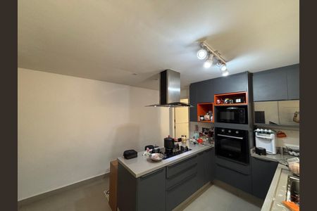 8_photo/94ce55b3f9.07fb07773285f6be-ATLAS-2fb7e0b6-cb17-4c84-95cc-a41f0c028080.jpg de casa de condomínio à venda com 4 quartos, 228m² em Jardim Rosa Maria, São Paulo