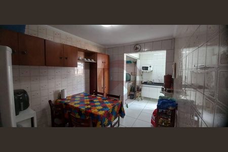 3_photo/94ce55c3e7.508395daa8853870-ATLAS-0e7972c8-d4d3-4ecc-982f-12b49952dd00.jpg de casa à venda com 4 quartos, 200m² em Jardim Ester Yolanda, São Paulo