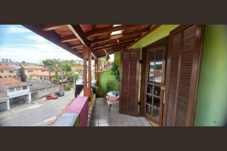 7_photo/94ce55c3e7.508395daa8853870-ATLAS-5c0b5be1-eec0-4b07-a45f-2af11875b8af.jpg de casa à venda com 4 quartos, 200m² em Jardim Ester Yolanda, São Paulo
