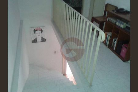 7_photo/94ce55eb7b.9b0e853e47463488-ATLAS-5b2903e9-aa36-4bfd-bef0-4b7b1adbe3a2.jpg de casa à venda com 3 quartos, 174m² em Vila Dalva, São Paulo