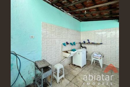 4_photo/94ce55edd7.86fa7c56df5ec564-ATLAS-77a768d3-5aab-46f4-adcd-e4b813cd482a.jpg de casa à venda com 3 quartos, 131m² em Vila Dalva, São Paulo