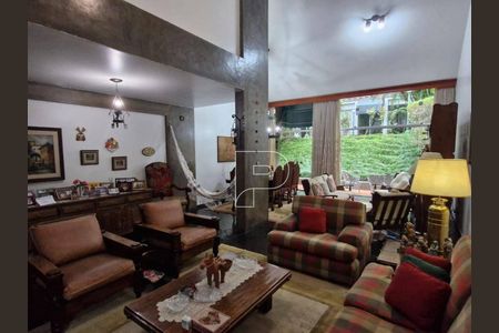 10_photo/94ce55f78f.d41ccc6539b5b4b0-ATLAS-254b03e9-6fa0-4d09-bc6f-fee069f04c92.jpg de casa à venda com 3 quartos, 342m² em Cidade São Francisco, São Paulo