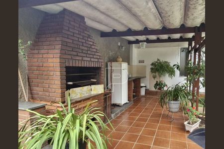 6_photo/94ce55f78f.d41ccc6539b5b4b0-ATLAS-5847432e-ac11-4dfd-a180-97453aacfd99.jpg de casa à venda com 3 quartos, 342m² em Cidade São Francisco, São Paulo