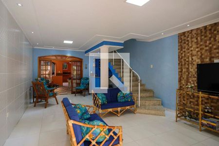 2_photo/94ce5c604f.588d4a7fb74764b6-ATLAS-88889b41-c336-45c5-9db9-2ffe1fc0f84f.jpg de casa à venda com 2 quartos, 179m² em Fundação, São Caetano do Sul