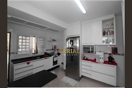 6_photo/94ce5c8c5d.01e58fe0f594459a-ATLAS-5cd8a221-9e34-4117-a071-bcb99c98cc28.jpg de casa à venda com 4 quartos, 90m² em Centro, São Caetano do Sul