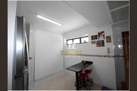 5_photo/94ce5c8c5d.01e58fe0f594459a-ATLAS-61f06c1d-e3e7-46a1-9509-bd2532d7b8ea.jpg de casa à venda com 4 quartos, 90m² em Centro, São Caetano do Sul