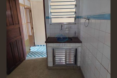 6_photo/94ce5cab77.7e2ea02b9085bf9d-ATLAS-586bc2f6-ebb0-4e0d-8bc7-5880ac4a71f9.jpg de casa à venda com 1 quarto, 70m² em Vila Liviero, São Paulo