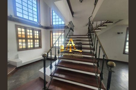 63_photo/94ce5cb01b.561dcad3d0cedf12-ATLAS-a0eaca48-d7d2-42fd-b29f-db2a2163640f.jpg de casa para alugar com 4 quartos, 359m² em Jardim Sao Caetano, São Caetano do Sul