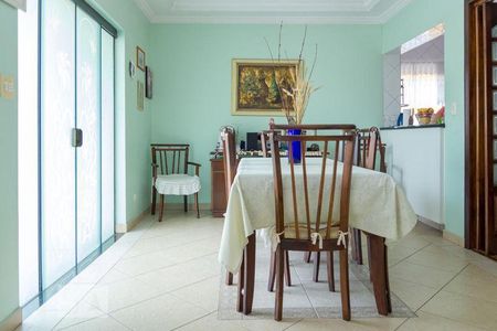 7_photo/94ce5cb1e9.87d102c70d9b9577-ATLAS-18b62915-7ab8-4955-8d00-7e6232b3dfd9.jpg de casa à venda com 4 quartos, 413m² em Jardim Sao Caetano, São Caetano do Sul