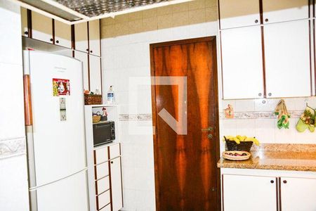 2_photo/94ce5cb223.d8f1d4e0d8058186-ATLAS-089f9ae2-d0f3-4bb4-9879-4c303eb87cd4.jpg de casa à venda com 4 quartos, 389m² em Jardim Sao Caetano, São Caetano do Sul