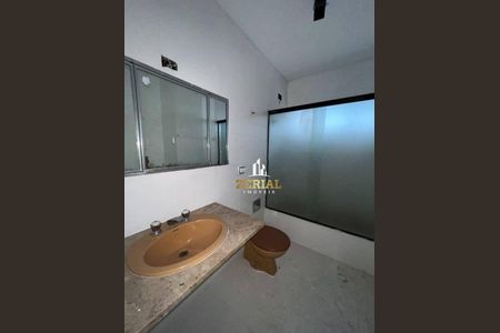 3_photo/94ce5cb391.b511567ad486ce51-ATLAS-064cb5fd-bc2a-4841-92cf-dccf53ecabe9.jpg de casa para alugar com 3 quartos, 253m² em Jardim Sao Caetano, São Caetano do Sul