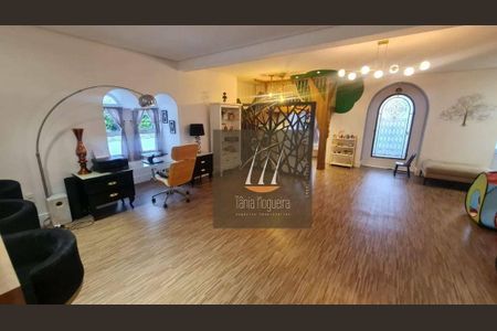 5_photo/94ce5cb393.f219a6c507a36e5d-ATLAS-24a5a119-9a2f-4227-bd94-921d3f7b670e.jpg de casa à venda com 4 quartos, 375m² em Jardim Sao Caetano, São Caetano do Sul