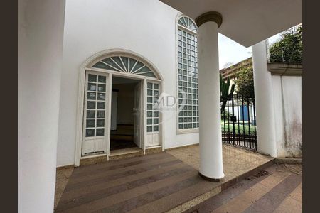 67_photo/94ce5cb44b.f14d7a494a64fc38-ATLAS-47627b80-d59e-4e4d-80f4-b2787e465282.jpg de casa para alugar com 5 quartos, 720m² em Jardim Sao Caetano, São Caetano do Sul