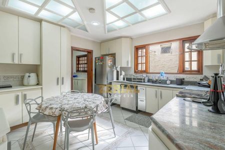 6_photo/94ce5cb4a3.555cfb085d5244b0-ATLAS-d1a33e0c-fdd7-4e04-bb26-fa82db225f76.jpg de casa à venda com 4 quartos, 355m² em Jardim Sao Caetano, São Caetano do Sul