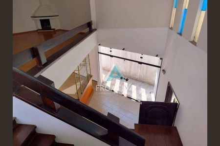 9_photo/94ce5cb53d.786c4abf0a136510-ATLAS-eabb9e35-9434-4aaa-92b9-05e1cd743e3a.jpg de casa para alugar com 3 quartos, 289m² em Jardim Sao Caetano, São Caetano do Sul