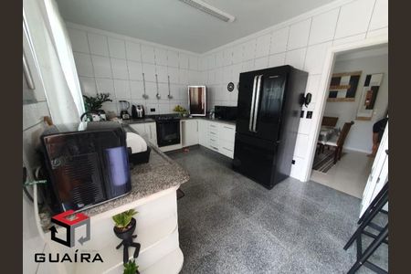 4_photo/94ce5cbf55.527d2e055a247cfd-ATLAS-ced795c0-9078-4b64-bd1f-e3b9739235fa.jpg de casa à venda com 4 quartos, 215m² em Cerâmica, São Caetano do Sul