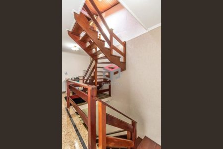 4_photo/94ce5cc141.c4d9960d4e7c8e66-ATLAS-413e1ad5-63e3-469d-a1c0-18efdf4a3f2b.jpg de casa à venda com 3 quartos, 350m² em Santo Antônio, São Caetano do Sul