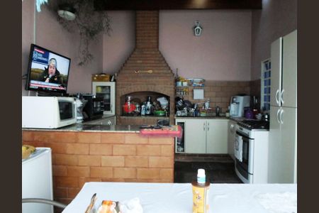 3_photo/94ce5cc2a3.09604b2c146ebc17-ATLAS-0d9a667d-c463-40cd-985e-d1ce36d8df46.jpg de casa à venda com 3 quartos, 170m² em Santa Paula, São Caetano do Sul