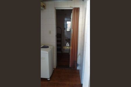 9_photo/94ce5cc57b.e6f02a1e96aef2b1-ATLAS-ef218061-cc48-4205-a4bd-c7fc699448e3.jpg de casa à venda com 3 quartos, 120m² em Osvaldo Cruz, São Caetano do Sul