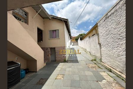 5_photo/94ce5ccbbb.04a823dc9d4d949a-ATLAS-d93963b2-e072-4318-9375-86b2945e7511.jpg de casa à venda com 4 quartos, 200m² em Nova Gerti, São Caetano do Sul