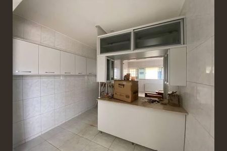 5_photo/94ce5ccccb.2ed526e46a3fb60a-ATLAS-7b940b37-c02c-47d2-8711-7c98877298cd.jpg de casa à venda com 3 quartos, 88m² em Nova Gerti, São Caetano do Sul