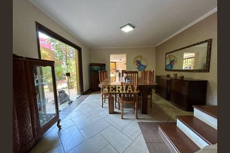 3_photo/94ce5ccea3.b88c9f23dde11cca-ATLAS-044da53a-8350-472c-aad1-2fb181652dec.jpg de casa à venda com 3 quartos, 280m² em Osvaldo Cruz, São Caetano do Sul