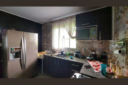 4_photo/94ce5cd227.0bc30f596f1079de-ATLAS-2af301ee-7ff8-48af-b940-e7d1c00d7b9e.jpg de casa à venda com 2 quartos, 95m² em Osvaldo Cruz, São Caetano do Sul