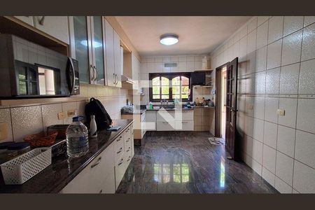 5_photo/94ce5cd7e3.8d983f436c292bbf-ATLAS-2c64e165-18e3-422b-9721-94888e04331b.jpg de casa à venda com 3 quartos, 368m² em Barcelona, São Caetano do Sul