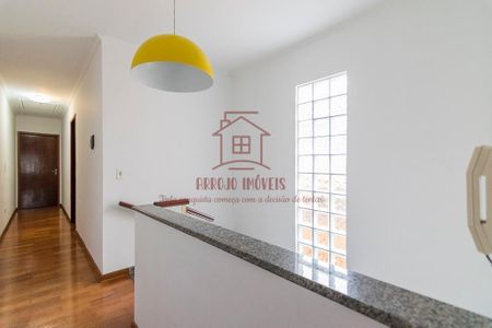 10_photo/94ce5cd9e7.ceff8192393c33de-ATLAS-5c465115-e96c-48cc-b1e7-d701bec69624.jpg de casa à venda com 3 quartos, 215m² em Olímpico, São Caetano do Sul