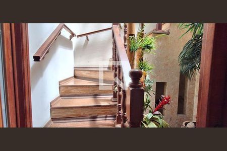 27_photo/94ce5cdcef.3c2637ef58290670-ATLAS-dddda3e6-7b55-4064-8124-e0bd37a43496.jpg de casa à venda com 3 quartos, 311m² em Santa Paula, São Caetano do Sul