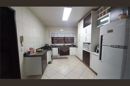 8_photo/94ce5cde25.ef9097c2fd5b064b-ATLAS-3d7582e6-3803-445b-ba57-353add7f4f54.jpg de casa à venda com 6 quartos, 290m² em Santa Paula, São Caetano do Sul