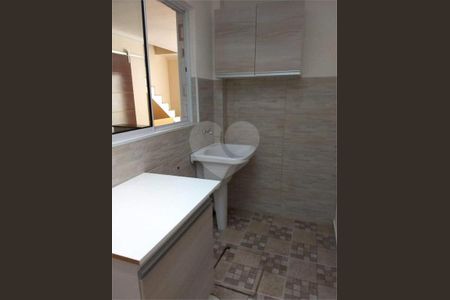 6_photo/94ce5cf63d.ded5523ff743d611-ATLAS-e2c6f5e7-41d6-4c05-9d46-3c944263857c.jpg de casa à venda com 2 quartos, 70m² em Vila Bela, São Paulo