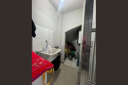 7_photo/94ce5d1677.6c41d5510dcf68ec-ATLAS-6fbf9f78-2f21-4e06-b61e-37655f20d809.jpg de casa para alugar com 2 quartos, 55m² em Jardim Guairaca, São Paulo