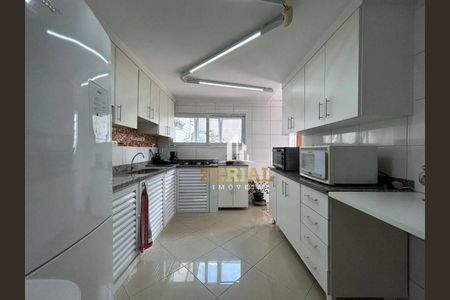81_photo/94ce5d28e7.b0c9be0884e142d1-ATLAS-a3b36012-7872-4342-ae01-08deab33d839.jpg de casa para alugar com 4 quartos, 329m² em Barcelona, São Caetano do Sul