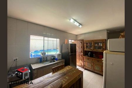 7_photo/94ce5d2bd7.06d0e82101a84137-ATLAS-bb7b7726-55b1-45ff-b46f-55ce3853df31.jpg de casa à venda com 2 quartos, 161m² em Santa Maria, São Caetano do Sul