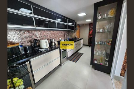 5_photo/94ce5d2d2d.94baec3a4668326f-ATLAS-348037b5-e1a5-45f9-ab08-cabcfb64b600.jpg de apartamento para alugar com 3 quartos, 177m² em Campestre, Santo André